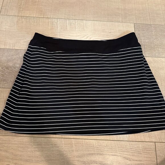 ATHLETA WOMENS BLACK WHITE STRIPED SKORT SIZE LARGE - Picture 1 of 8
